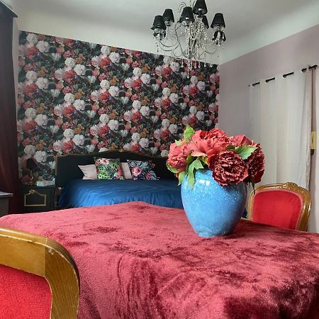 Ferienwohnung The Pink Studio - Exceptional Location In City Center - Unique & Elegant Namur  Exterior foto
