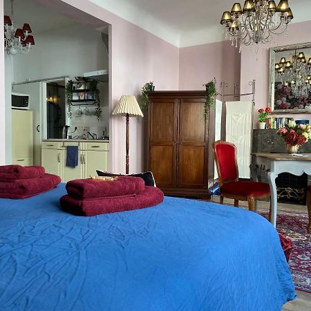Ferienwohnung The Pink Studio - Exceptional Location In City Center - Unique & Elegant Namur  Exterior foto